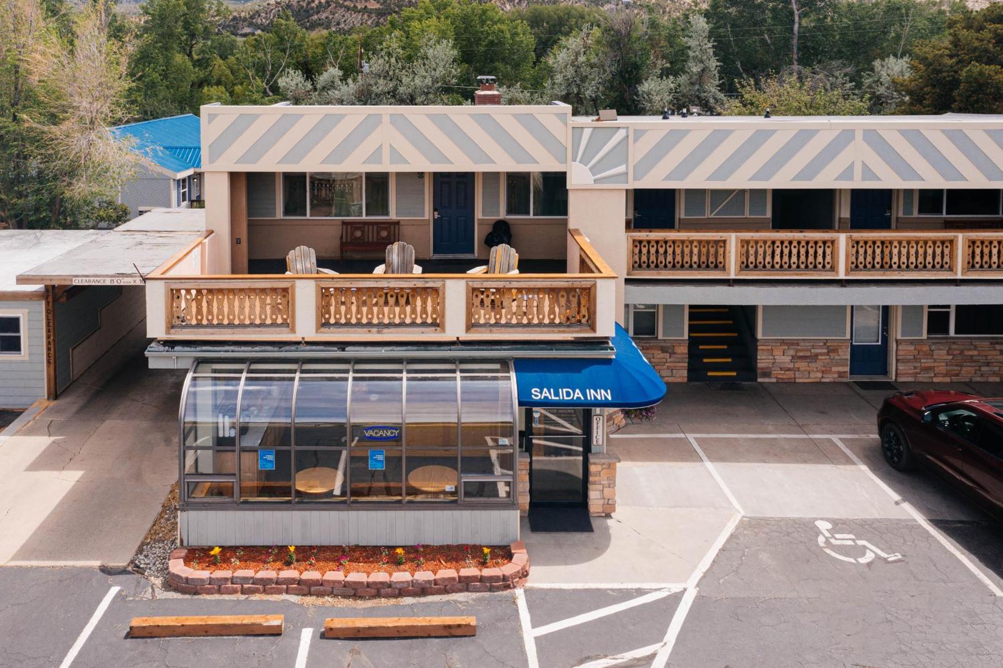 Salida Inn & Monarch Suites Exterior foto