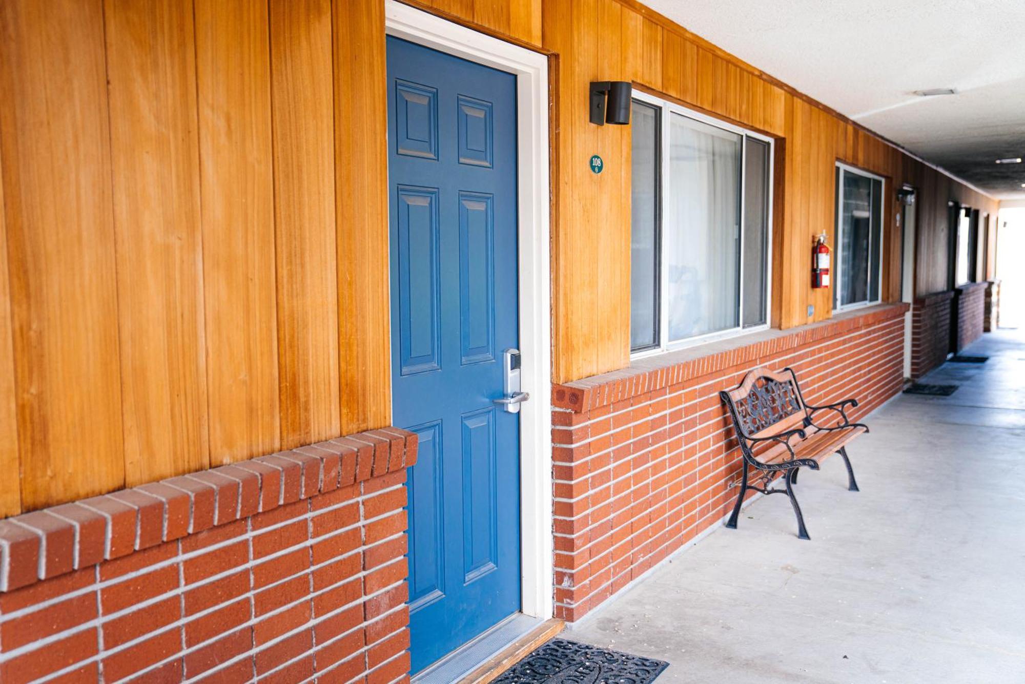 Salida Inn & Monarch Suites Exterior foto